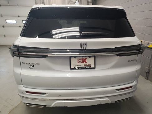 New 2026 Buick Enclave Avenir w/ Super Cruise Package FWD image 21