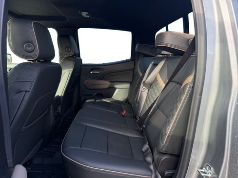 New 2026 GMC Canyon Denali image 16