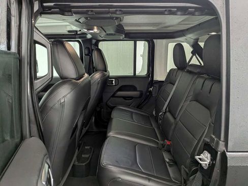 Used 2023 Jeep Wrangler Sahara w/ Cold Weather Group image 19