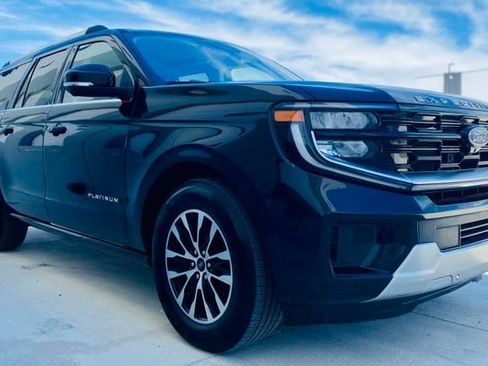 Certified 2025 Ford Expedition Max Platinum AWD/4WD image 3
