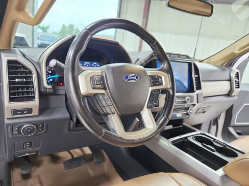 Used 2022 Ford F350 Lariat w/ Lariat Value Package AWD/4WD image 18