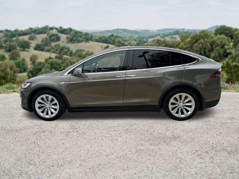 Used 2016 Tesla Model X 75D AWD/4WD image 5