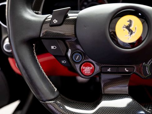 Used 2020 Ferrari Portofino RWD image 21