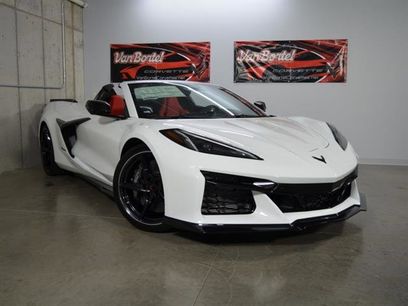 New 2025 Chevrolet Corvette E-Ray w/ Stealth Interior Trim Package