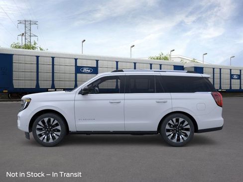 New 2026 Ford Expedition Platinum image 3