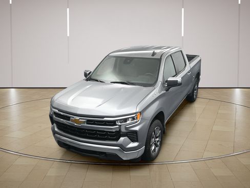 Used 2024 Chevrolet Silverado 1500 LT AWD/4WD image 29