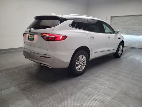 Used 2020 Buick Enclave Essence image 9