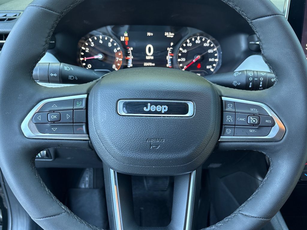 Used 2023 Jeep Compass Limited AWD/4WD image 16