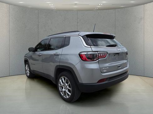 Certified 2022 Jeep Compass Latitude AWD/4WD image 7