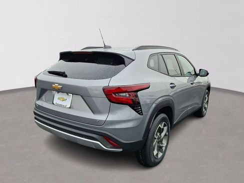 New 2026 Chevrolet Trax LT w/ Sunroof Package image 4