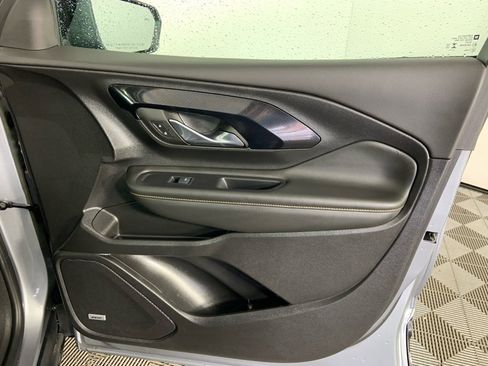 Used 2024 GMC Terrain AT4 w/ Infotainment Package II image 14