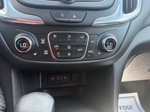 Used 2024 Chevrolet Equinox LT FWD image 20