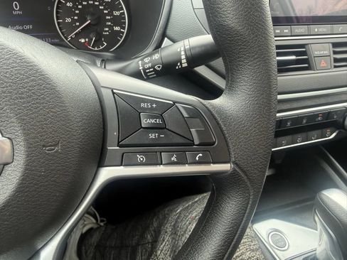 Used 2022 Nissan Altima 2.5 AWD/4WD image 16