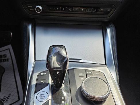 Used 2021 BMW M440i Convertible image 17