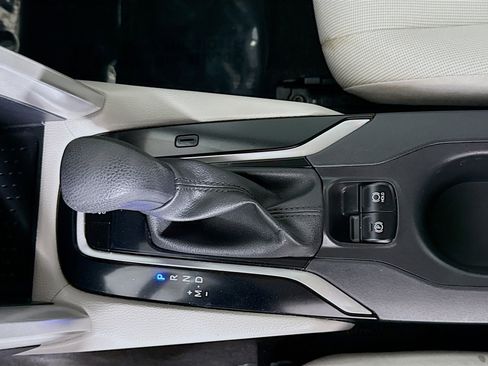 Used 2024 Toyota Corolla Cross L image 20