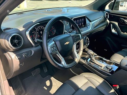 Used 2021 Chevrolet Blazer Premier w/ Driver Confidence II Package image 8
