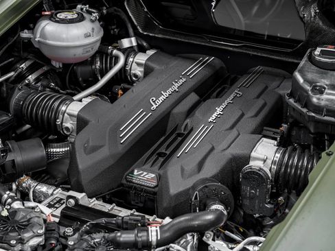 Used 2024 Lamborghini Revuelto AWD/4WD image 53