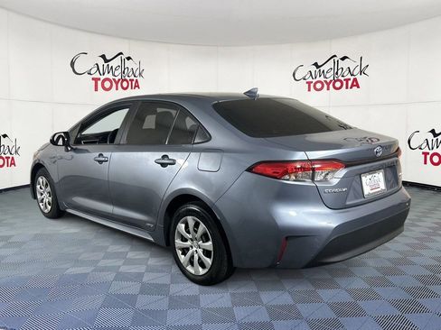 Used 2024 Toyota Corolla LE AWD/4WD image 6