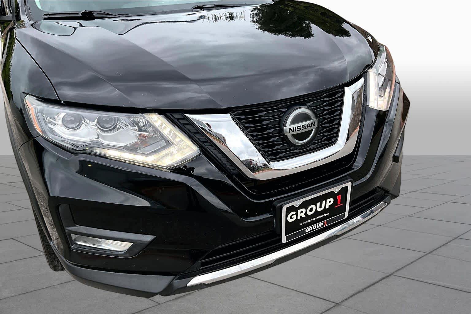 Used 2020 Nissan Rogue SL w/ Premium Package FWD image 29
