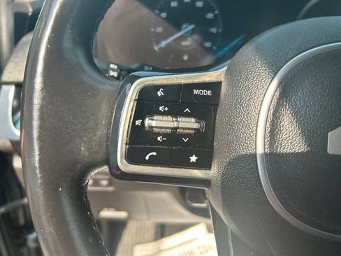 Used 2022 Kia Carnival SX Prestige FWD image 17