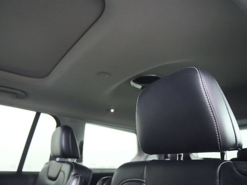 Used 2021 Jeep Grand Cherokee L Limited AWD/4WD image 15