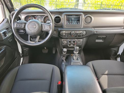 Used 2021 Jeep Gladiator Sport image 14