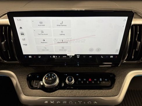 New 2026 Ford Expedition Tremor image 25