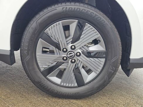 Used 2025 Nissan Murano SL image 9