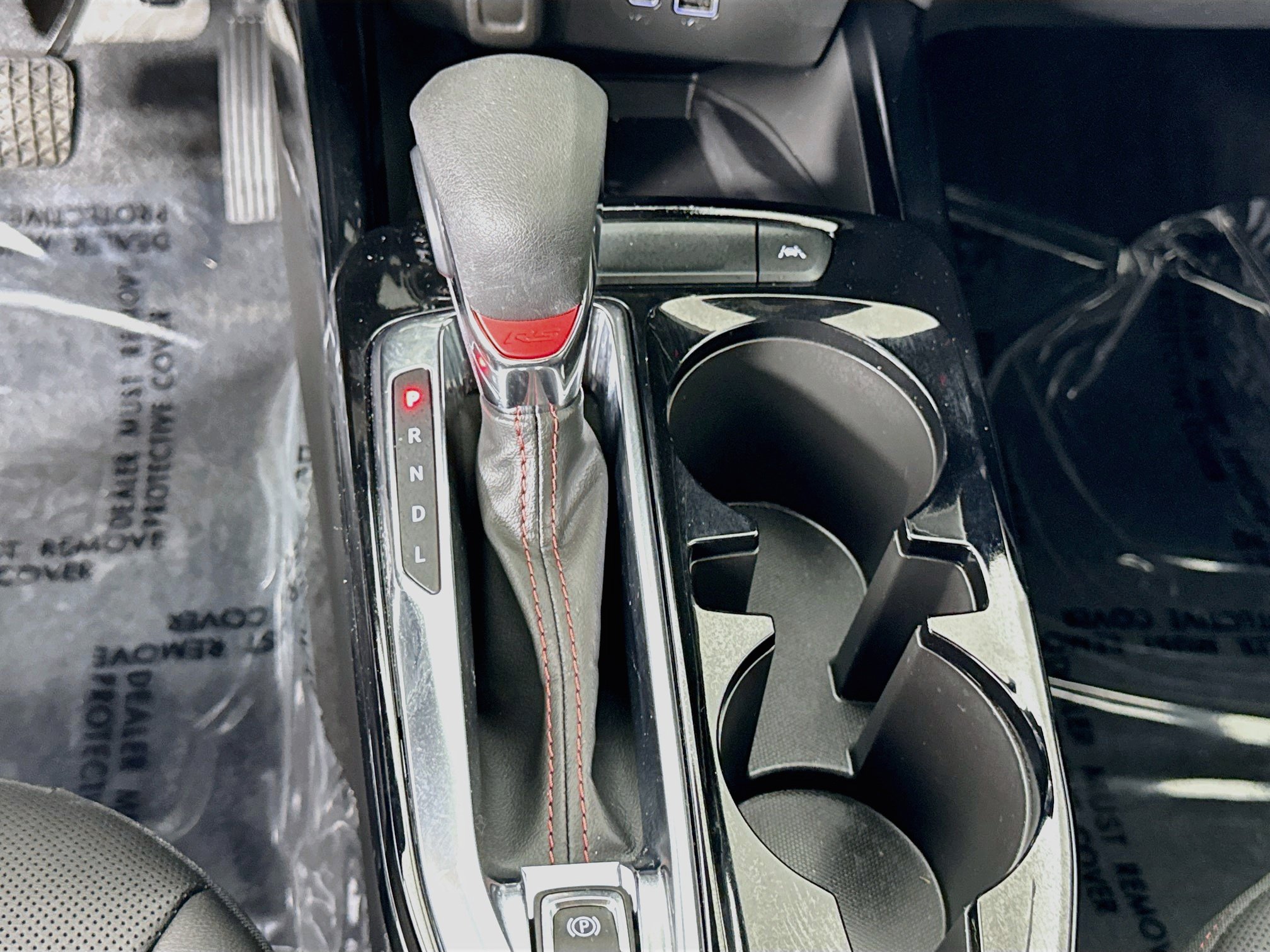 Used 2025 Chevrolet Trax RS w/ Sunroof Package FWD image 18