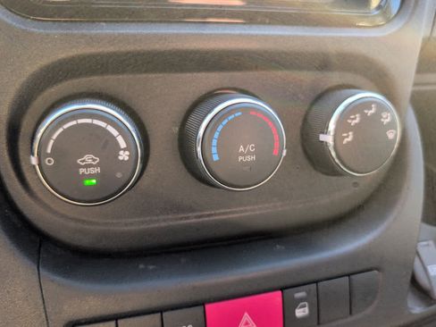 Used 2021 RAM ProMaster 2500 image 23