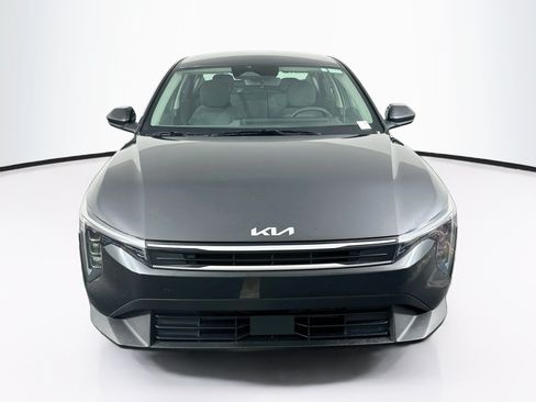 Used 2025 Kia K4 FWD image 2