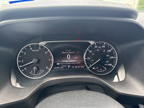 Used 2024 Nissan Rogue S FWD image 12