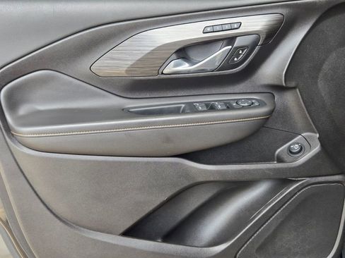 Used 2019 GMC Terrain SLT w/ Preferred Package FWD image 11