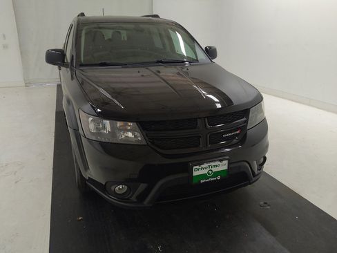 Used 2019 Dodge Journey SE w/ Blacktop Package FWD image 14