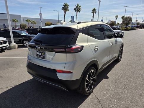 Used 2022 Chevrolet Bolt EUV Premier w/ Sun & Sound Package image 6