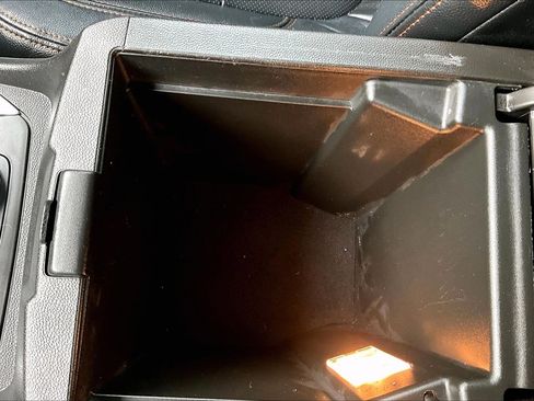 Used 2020 Chevrolet Traverse LT w/ Driver Confidence II Package image 16