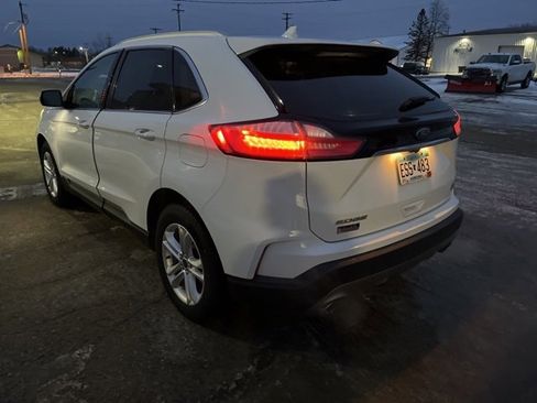 Used 2019 Ford Edge SEL w/ Cold Weather Package image 4