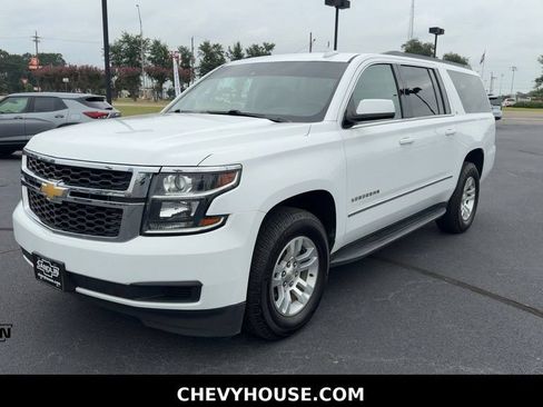 Used 2019 Chevrolet Suburban LT w/ Max Trailering Package RWD image 4
