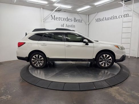 Used 2015 Subaru Outback 2.5i Limited AWD/4WD image 6