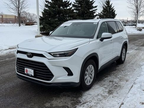 Certified 2024 Toyota Grand Highlander XLE image 38