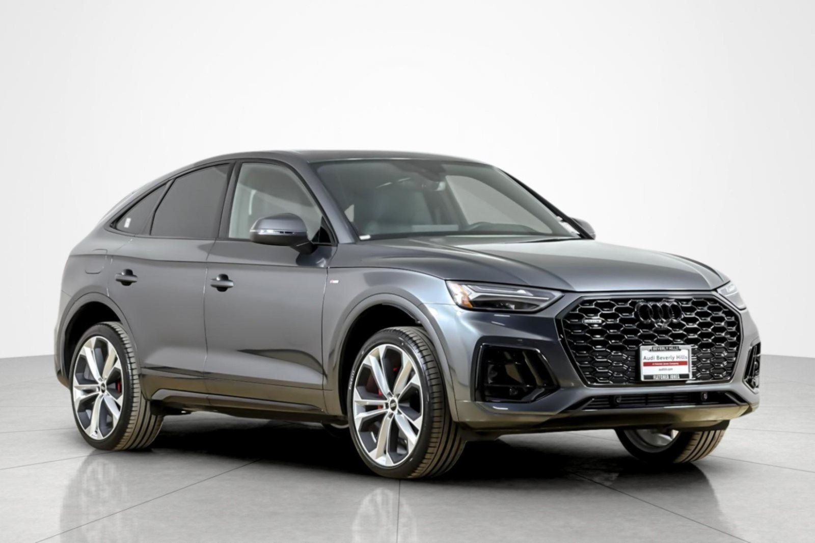Used 2024 Audi Q5 2.0T Premium Plus w/ Premium Plus Package AWD/4WD image 7