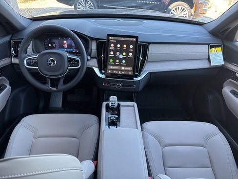 New 2026 Volvo XC90 B6 Core image 17