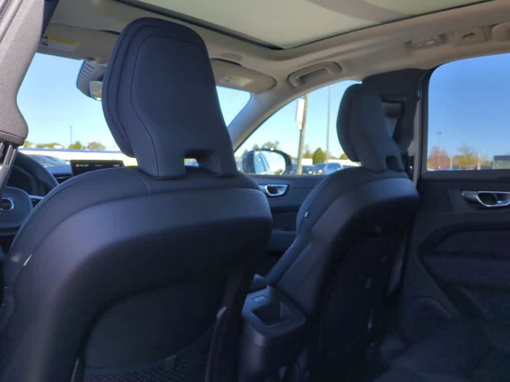 Used 2026 Volvo XC60 B5 Plus w/ Protection Package Premier AWD/4WD image 17