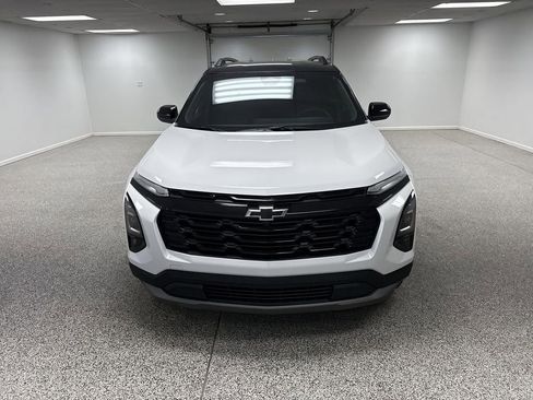 New 2026 Chevrolet Equinox LT w/ Convenience Package II AWD/4WD image 3