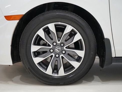 Used 2023 Honda Odyssey EX-L image 12