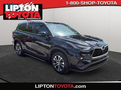 Used 2023 Toyota Highlander XLE