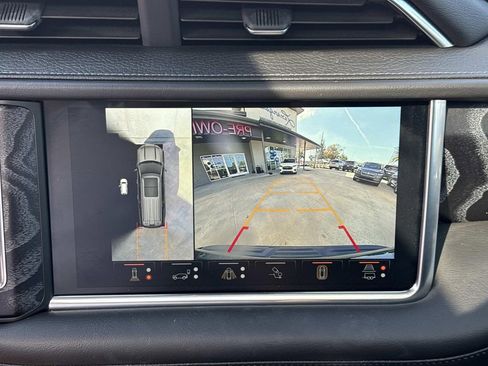 Used 2024 GMC Yukon XL Denali w/ Denali Reserve Package image 30