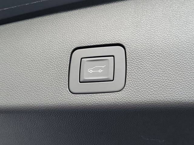 Certified 2023 Buick Encore GX Select w/ Sport Touring Package FWD image 12