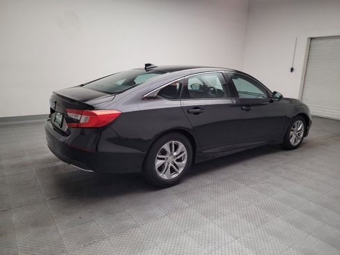 Used 2018 Honda Accord LX image 10