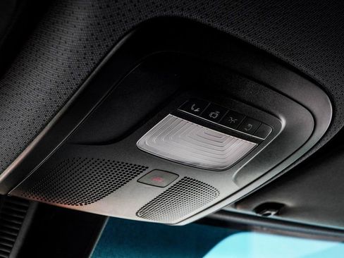 Used 2024 Mercedes-Benz Sprinter 2500 image 35